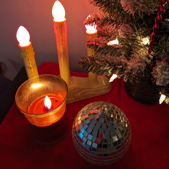 Large 5" Mirrored Disco Ball Like Tree Ornament - Picture 4 of 11